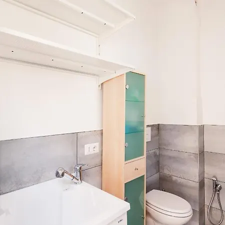 Interno 19 - Vista Mare باري